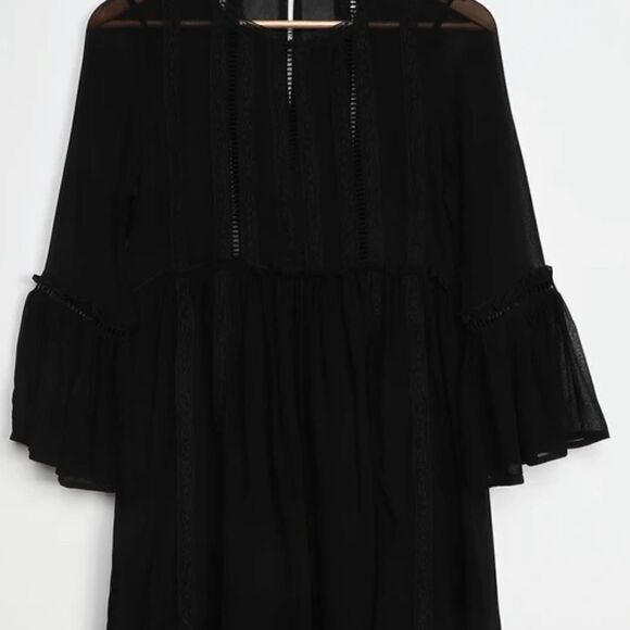 LULU’S In the Meadows Black Crochet Lace Babydoll Dress NWT SZ M - Picture 3 of 5